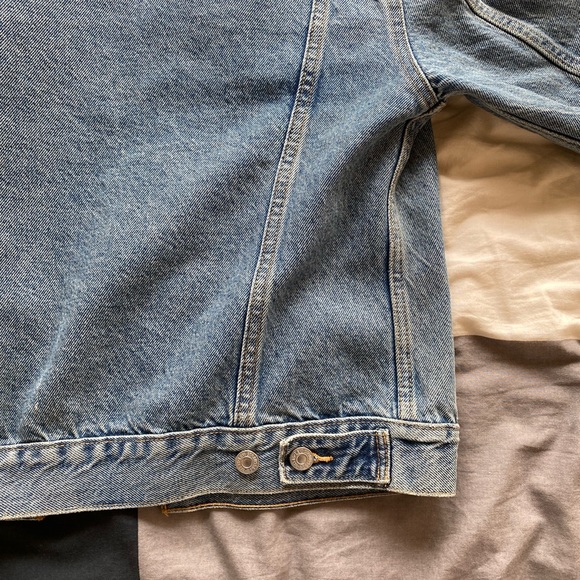Levi’s Trucker Denim Jacket - Picture 4 of 11